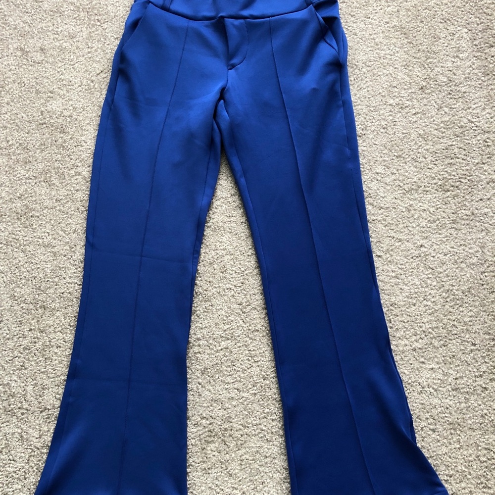 Different Pants - Picture 15 of 16